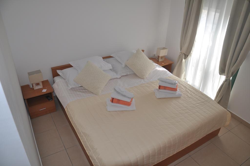 Stars Palace - Apartments And Rooms Jezera Luaran gambar