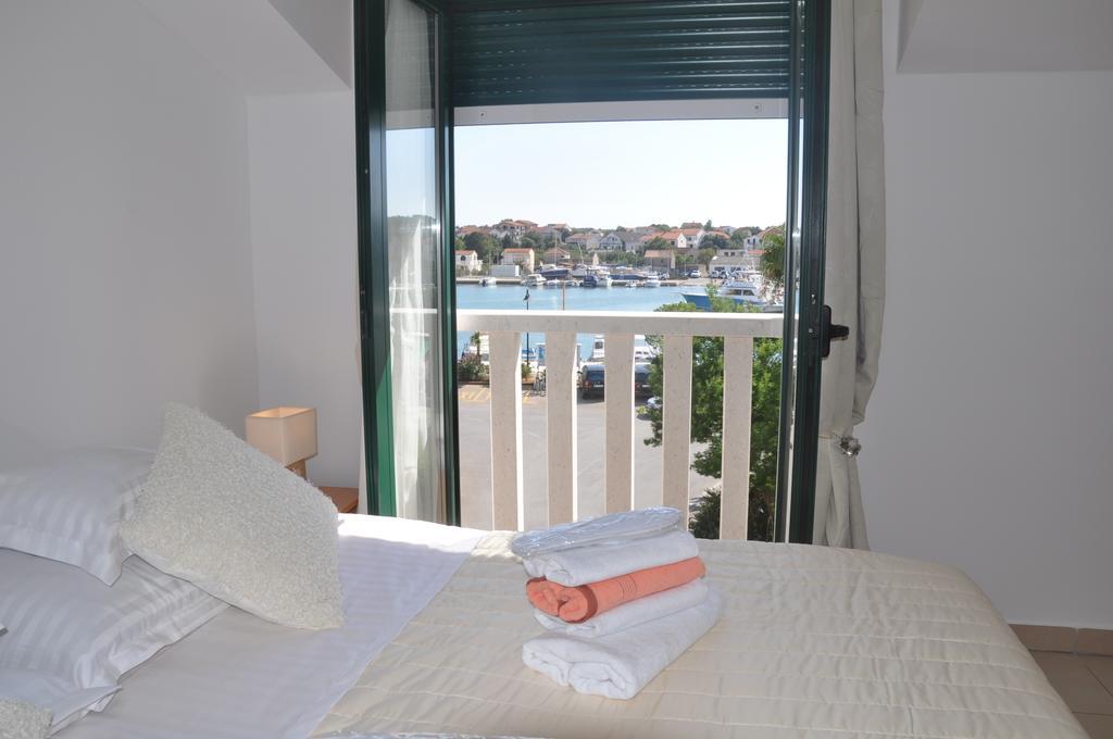 Stars Palace - Apartments And Rooms Jezera Luaran gambar