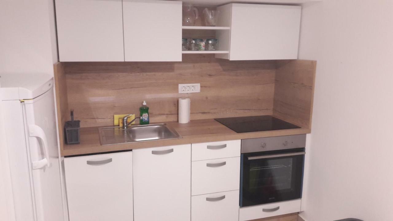 Stars Palace - Apartments And Rooms Jezera Luaran gambar