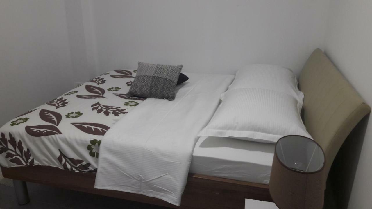 Stars Palace - Apartments And Rooms Jezera Luaran gambar