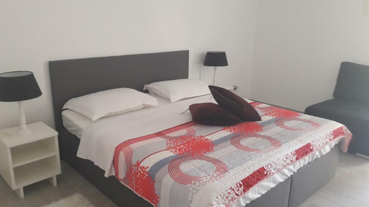 Stars Palace - Apartments And Rooms Jezera Luaran gambar