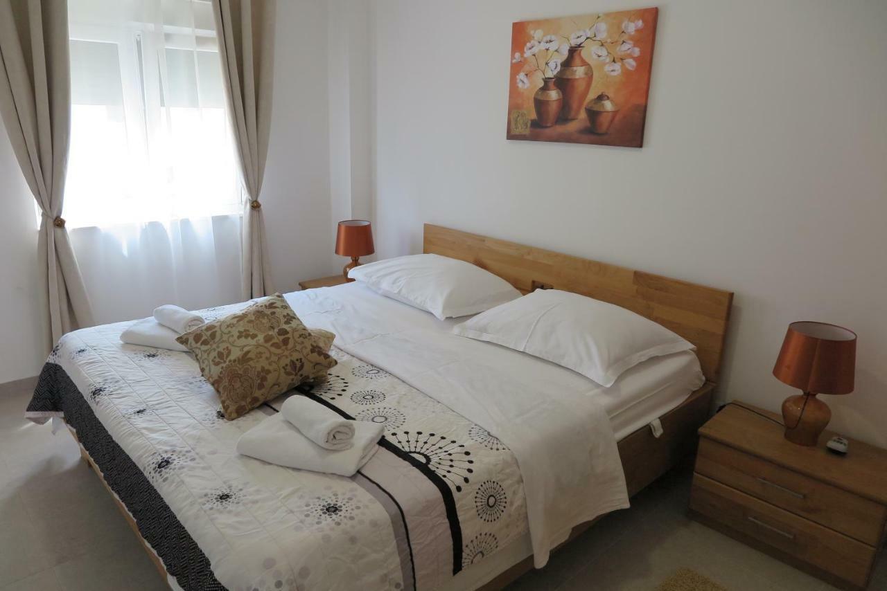 Stars Palace - Apartments And Rooms Jezera Luaran gambar
