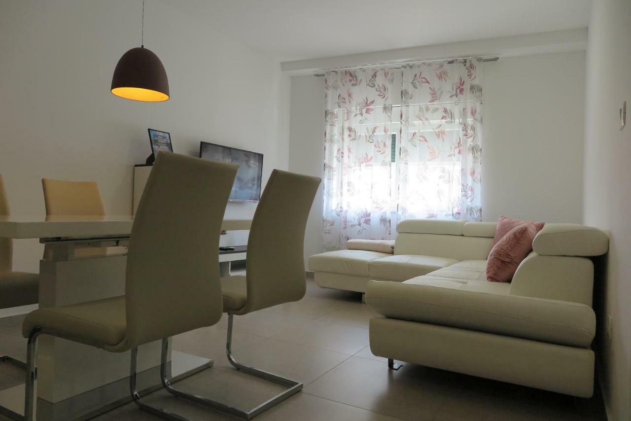 Stars Palace - Apartments And Rooms Jezera Luaran gambar