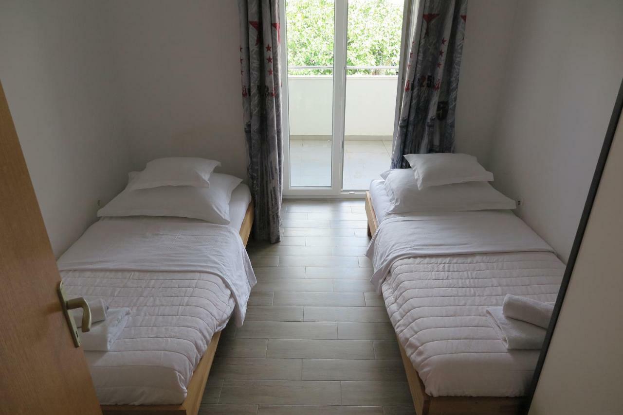 Stars Palace - Apartments And Rooms Jezera Luaran gambar